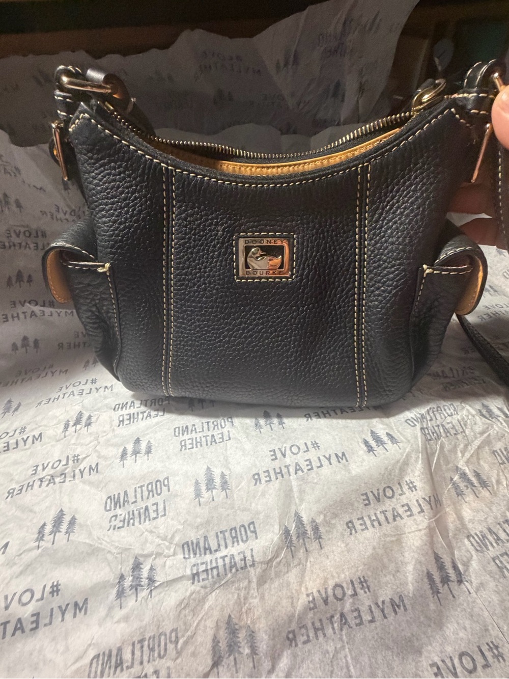 Dooney & Bourke Small Pocket Sac Hand Purse Crossbody Bag in Black Leather EUC